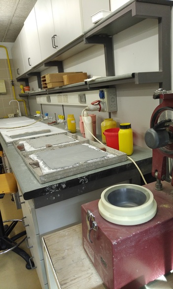 Mintaelőkészítő laboratóriumok